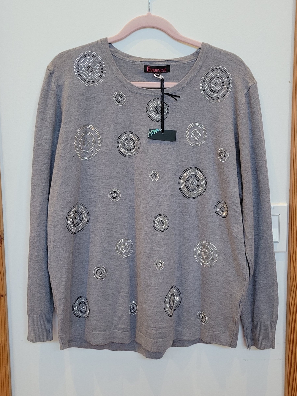 Evidenceé Gray Embellished Knit Sweater
